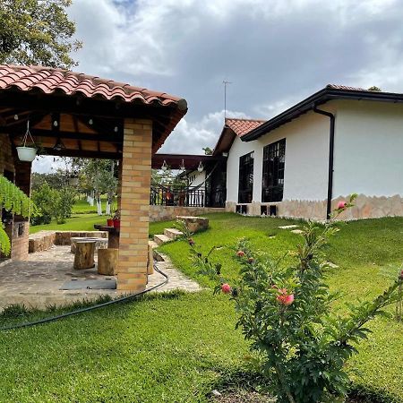 Casa De Campo Villa Tatiana- Mesa De Los Santos Los Santos  Εξωτερικό φωτογραφία